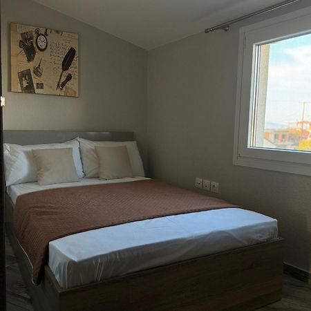 Private Modern Apartment Неа-Рода Екстер'єр фото