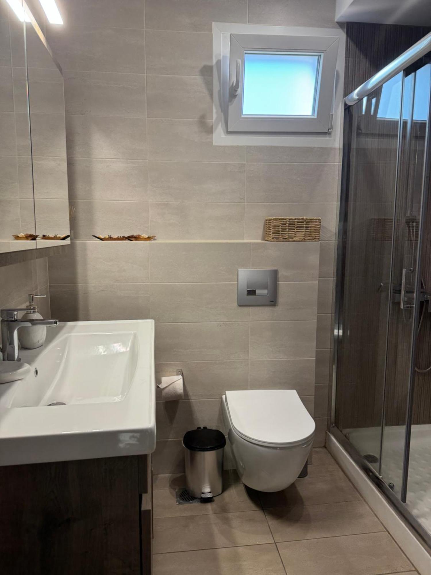 Private Modern Apartment Неа-Рода Екстер'єр фото